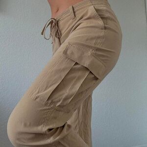Lauren Ralph Lauren Beige Cargo Pants – Size 2